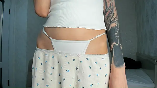 Snapshot of Amy_Loveme chatting on 10/04/25, 03:37 Amy Loveme online show from 10/04/25, 03:37