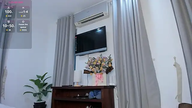 Snapshot of Amy_Loveme chatting on 11/19/25, 12:10 Amy Loveme online show from 11/19/25, 12:10