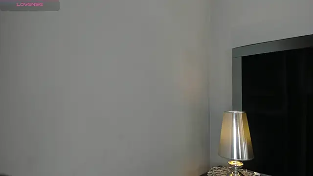 CarolineLee  online show from 02/21/26, 10:33