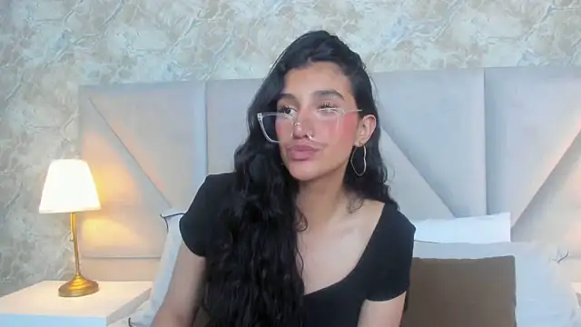 ValentiinaCruz online show from 10/20/25, 10:21