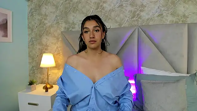 ValentiinaCruz online show from 12/14/25, 08:46