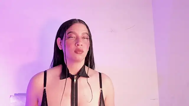 Snapshot of Megan_Luxe chatting on 05/16/26, 06:32 Megan Luxe online show from 05/16/26, 06:32