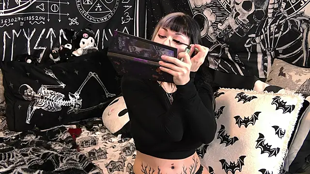 Paige Turner online show from 03/18/26, 03:09