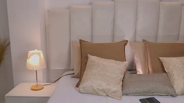 Snapshot of Saskia_litt chatting on 06/12/26, 04:22 Saskia litt online show from 06/12/26, 04:22