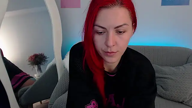 Snapshot of Arri_elle chatting on 09/18/25, 01:18 Arri elle online show from 09/18/25, 01:18