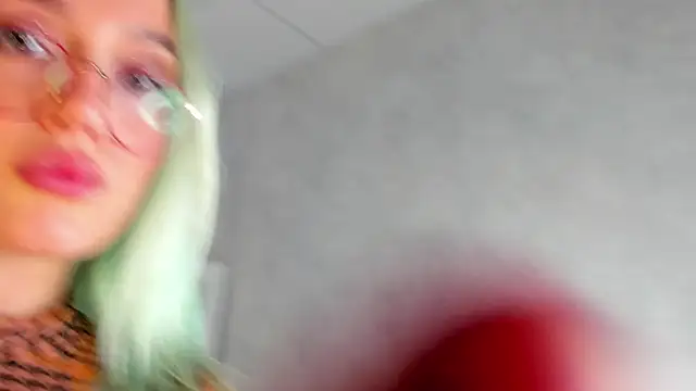 Vickie Nelsson online show from 09/18/25, 08:27