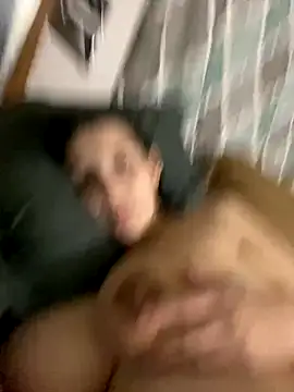 madsdeluxe online show from 10/26/25, 12:27