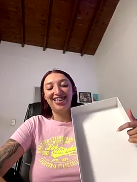 Paulina-Wells online show from 11/18/25, 09:19