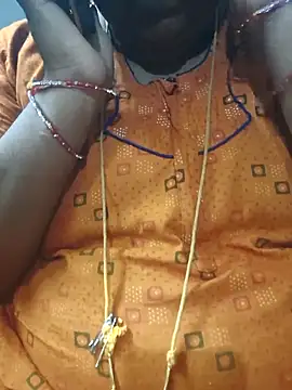 Snapshot of TAMIL_ELAKKIYA chatting on 11/24/25, 08:36 TAMIL ELAKKIYA online show from 11/24/25, 08:36