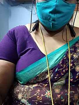 Snapshot of TAMIL_ELAKKIYA chatting on 12/21/25, 05:20 TAMIL ELAKKIYA online show from 12/21/25, 05:20