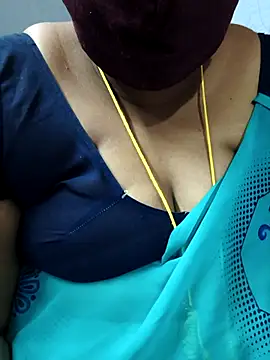 Snapshot of TAMIL_ELAKKIYA chatting on 02/27/26, 04:40 TAMIL ELAKKIYA online show from 02/27/26, 04:40