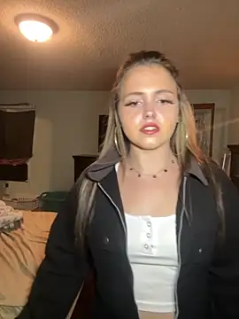 JuicyExxxperience online show from 10/23/25, 10:03