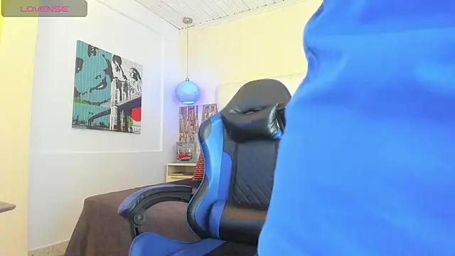 Yiyo10  online show from 04/04/26, 09:34