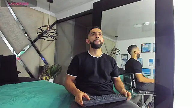 Yiyo10  online show from 04/07/26, 03:40