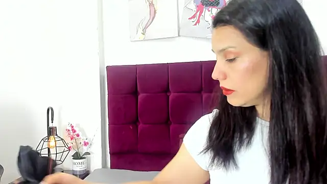 Snapshot of MashaPiink chatting on 09/29/25, 12:32 MashaPiink online show from 09/29/25, 12:32