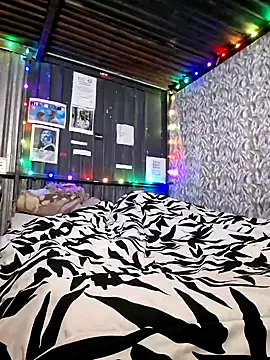 Snapshot of DxckMan3 chatting on 10/21/25, 08:53 DxckMan3 online show from 10/21/25, 08:53