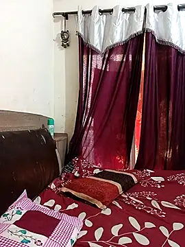 MEERAcle online show from 04/15/26, 04:19