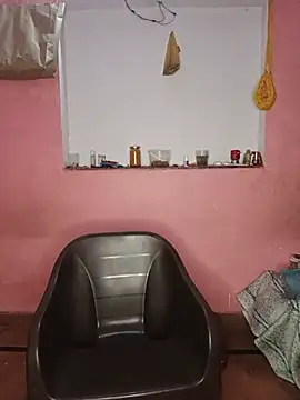 Snapshot of MEERAcle chatting on 05/26/26, 03:41 MEERAcle online show from 05/26/26, 03:41