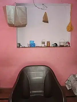 Snapshot of MEERAcle chatting on 06/08/26, 01:28 MEERAcle online show from 06/08/26, 01:28