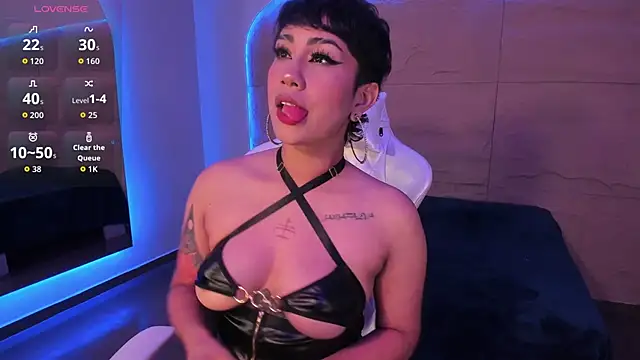 Snapshot of ZahaRose chatting on 10/18/25, 04:37 ZahaRose online show from 10/18/25, 04:37