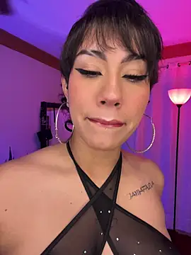 ZahaRose online show from 12/05/25, 06:44