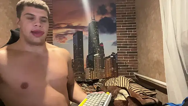 Snapshot of MusclePhantom chatting on 10/10/25, 07:57 MusclePhantom online show from 10/10/25, 07:57