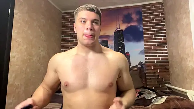 MusclePhantom online show from 03/22/26, 09:29