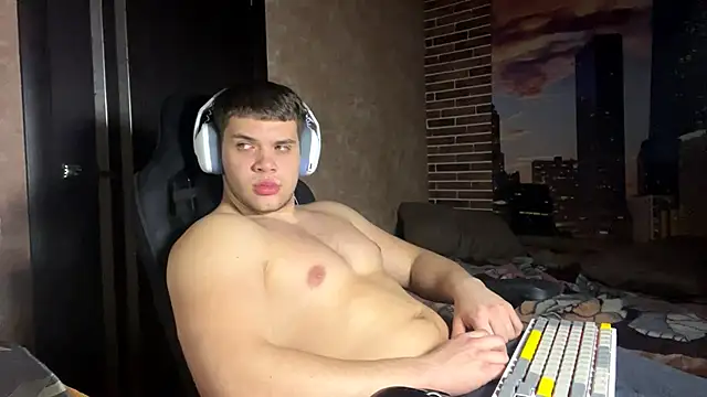 MusclePhantom online show from 04/11/26, 09:08