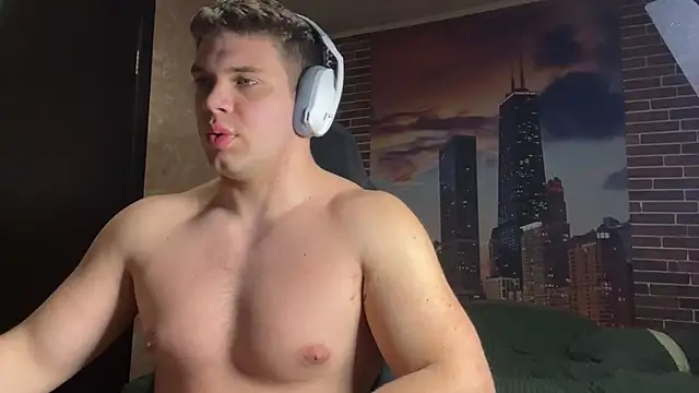 MusclePhantom online show from 04/19/26, 08:44