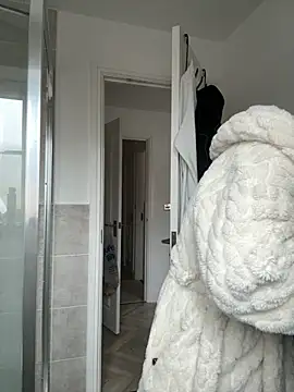 BELLABLACKXUK online show from 10/13/25, 09:53