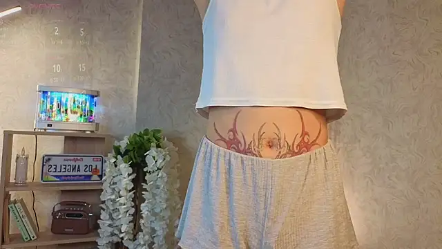 Snapshot of MarryWebbb chatting on 10/10/25, 07:02 MarryWebbb online show from 10/10/25, 07:02