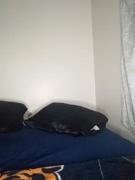 MoonlikePolicy727 online show from 11/03/25, 04:47