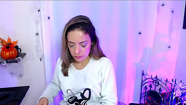 Natasha cam222 online show from 10/30/25, 01:23