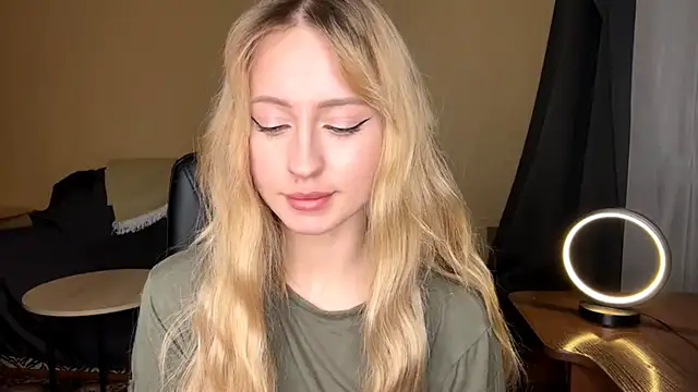 Snapshot of Jetta_Corsacami chatting on 11/25/25, 02:28 Jetta Corsacami online show from 11/25/25, 02:28