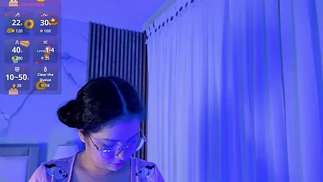 LunaRosse  online show from 09/22/25, 11:45