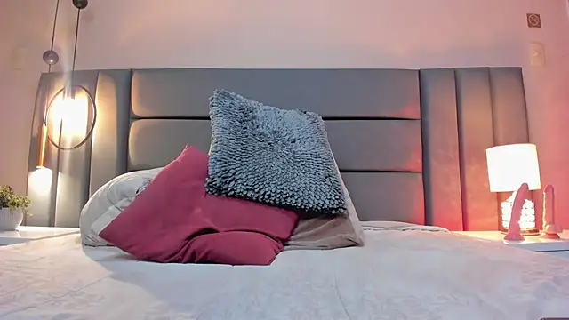 IvyJhons online show from 10/23/25, 11:42