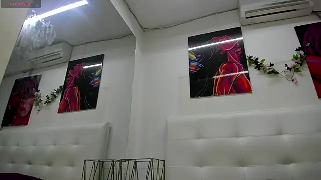 Lucia78couple online show from 10/27/25, 09:41