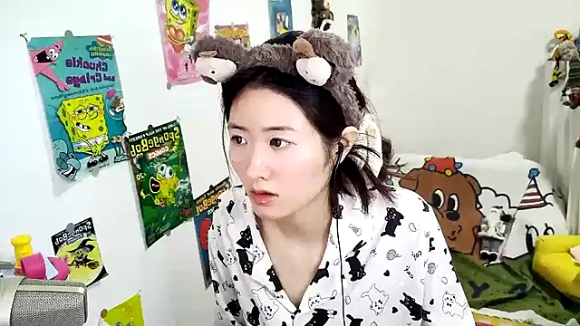 Moonlight-23 online show from 10/15/25, 02:28