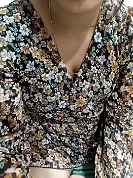 blueeyegirl22 online show from 12/01/25, 01:27