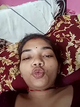 Snapshot of Hitsda chatting on 10/04/25, 12:08 Hitsda online show from 10/04/25, 12:08