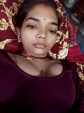 Snapshot of Hitsda chatting on 10/12/25, 12:09 Hitsda online show from 10/12/25, 12:09