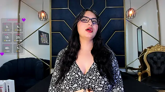 NavannyCattan online show from 11/28/25, 04:04