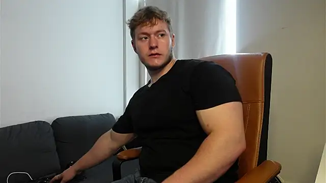 Snapshot of Richard_Dullas chatting on 09/11/25, 10:48 Richard Dullas online show from 09/11/25, 10:48