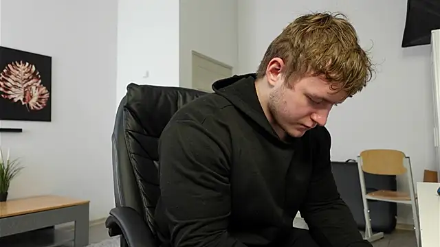 Snapshot of Richard_Dullas chatting on 09/29/25, 12:21 Richard Dullas online show from 09/29/25, 12:21