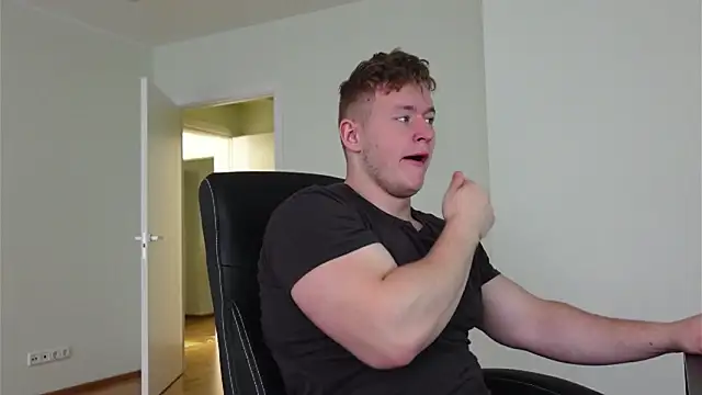 Snapshot of Richard_Dullas chatting on 10/21/25, 06:36 Richard Dullas online show from 10/21/25, 06:36