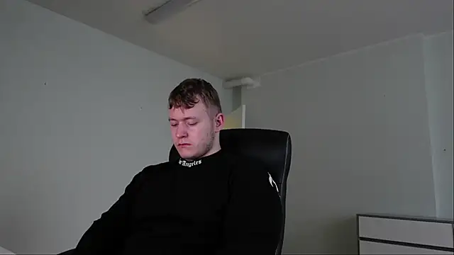 Snapshot of Richard_Dullas chatting on 10/27/25, 01:26 Richard Dullas online show from 10/27/25, 01:26