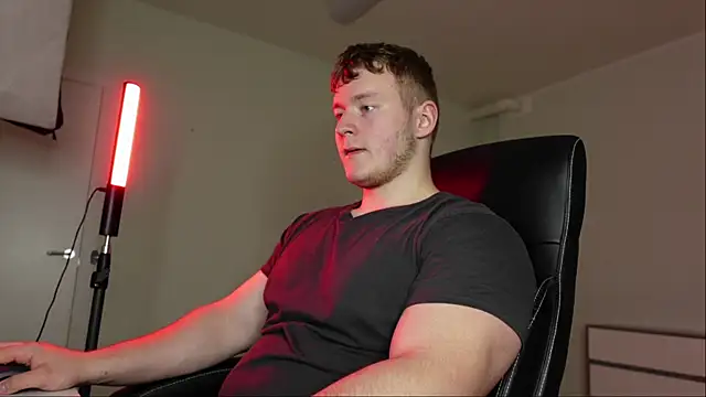 Snapshot of Richard_Dullas chatting on 10/30/25, 03:46 Richard Dullas online show from 10/30/25, 03:46