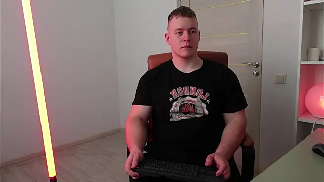 Snapshot of Richard_Dullas chatting on 11/23/25, 07:19 Richard Dullas online show from 11/23/25, 07:19