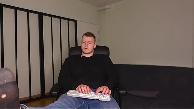 Snapshot of Richard_Dullas chatting on 12/03/25, 08:18 Richard Dullas online show from 12/03/25, 08:18