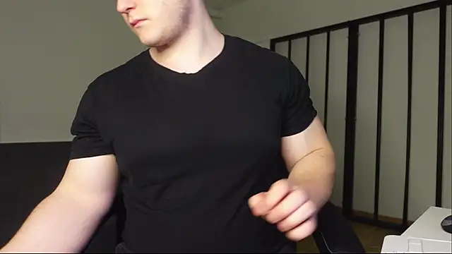 Snapshot of Richard_Dullas chatting on 12/04/25, 08:28 Richard Dullas online show from 12/04/25, 08:28